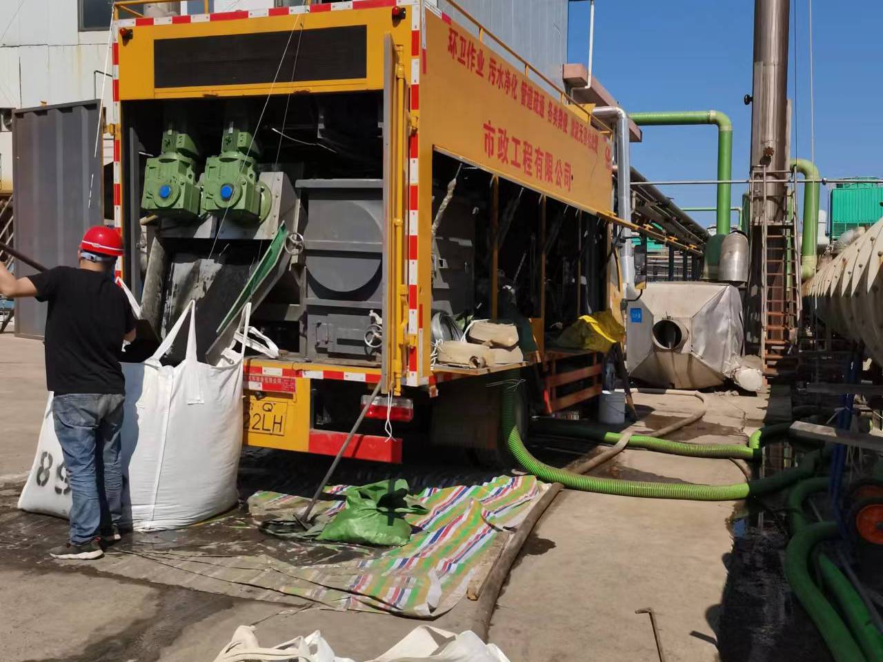 商河淤泥压干处理